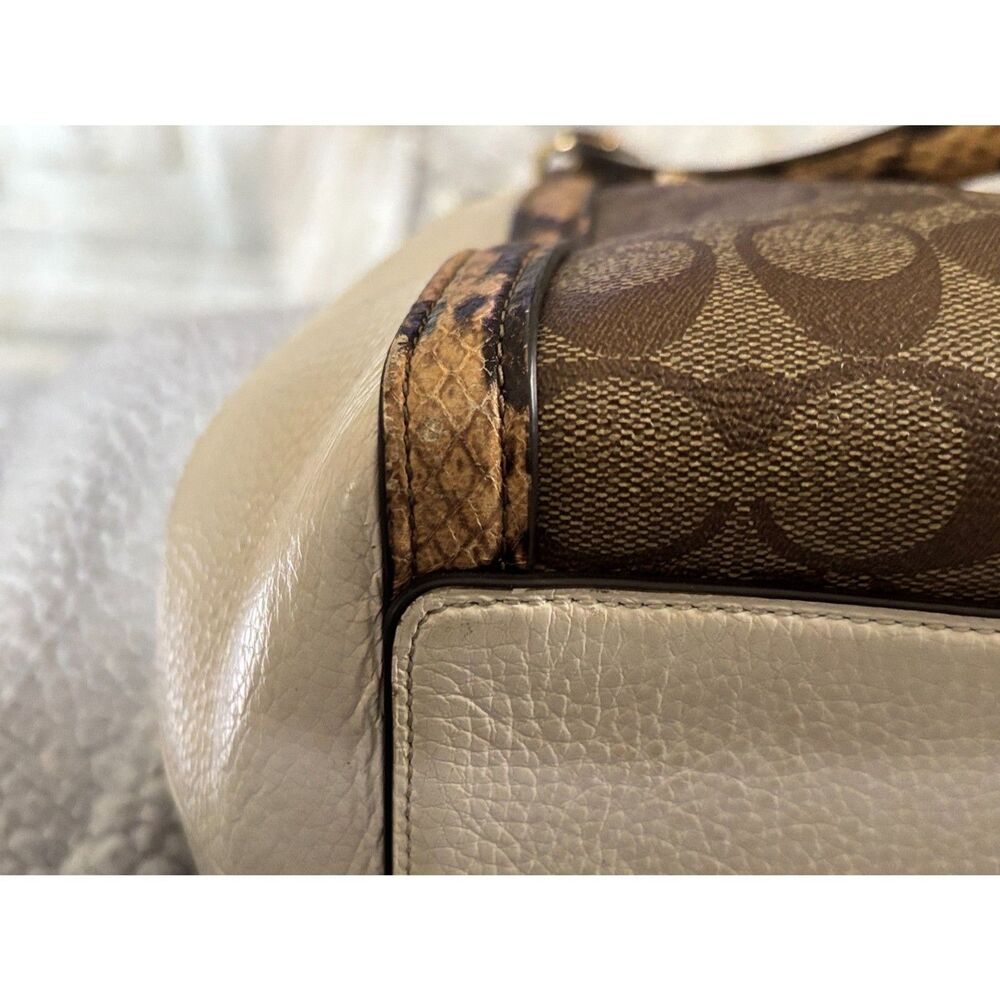 Coach Kristy Shoulder Bag in Colorblock Signature Canvas - Picture 10 of 11